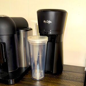 Mr. Coffee Sunbeam Black Iced Tea Maker with Clear Plastic Tumbler w/Lid & Straw